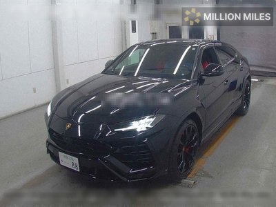 LAMBORGHINI URUS - 4