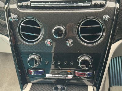 ROLLS-ROYCE CULLINAN - 8