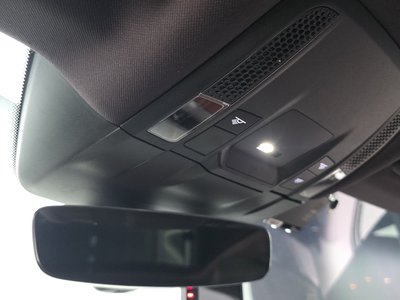 2021 Porsche TAYCAN — миниатюра 23
