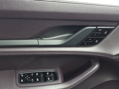 2021 Porsche TAYCAN — миниатюра 31