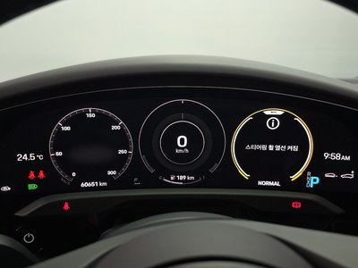 2021 Porsche TAYCAN — миниатюра 11