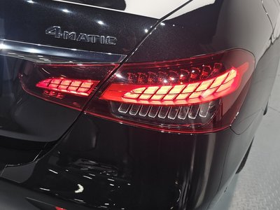MERCEDES-BENZ E-CLASS - 10