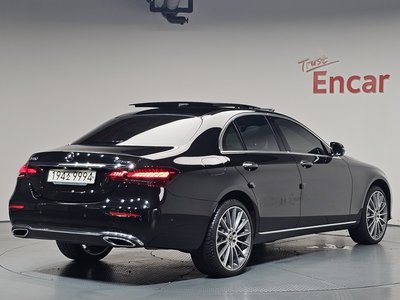 MERCEDES-BENZ E-CLASS - 3