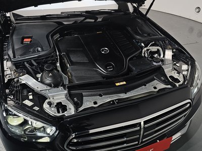 MERCEDES-BENZ E-CLASS - 7