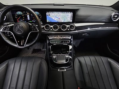 MERCEDES-BENZ E-CLASS - 5