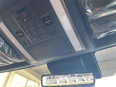 TOYOTA VELLFIRE - 9