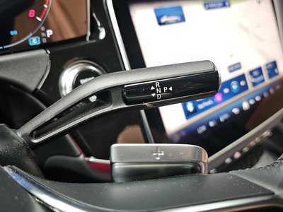 صورة 9 لـ 2025 Mercedes-BENZ E-CLASS