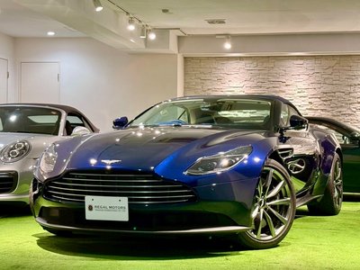 ASTON MARTIN DB11 VOLANTE