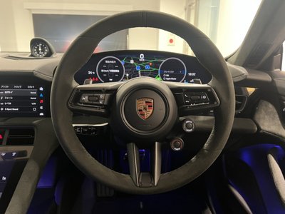 2025 Porsche TAYCAN 照片 9