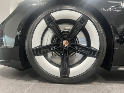 2025 Porsche TAYCAN 照片 4