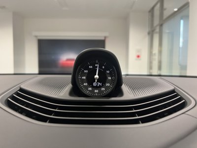 2025 Porsche TAYCAN 照片 10