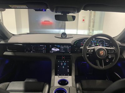 2025 Porsche TAYCAN 照片 7