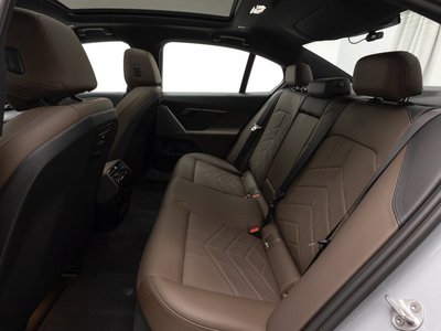 BMW 5 SERIES - 10