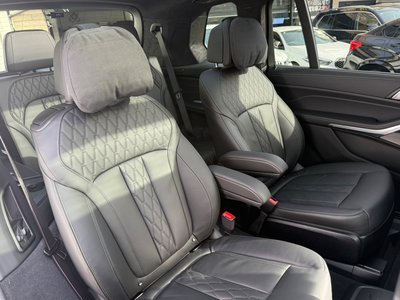 BMW X7 - 7