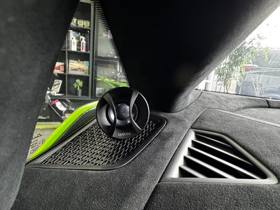 2023 Lamborghini HURACAN — миниатюра 17
