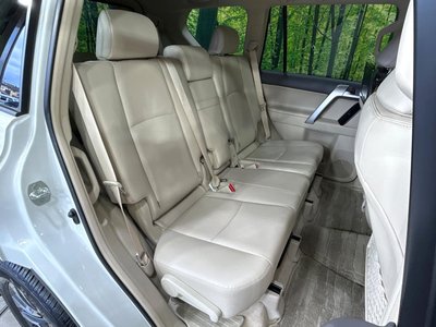 TOYOTA LAND CRUISER PRADO - 9