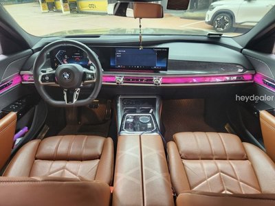 2024 BMW 7 SERIES photo 6
