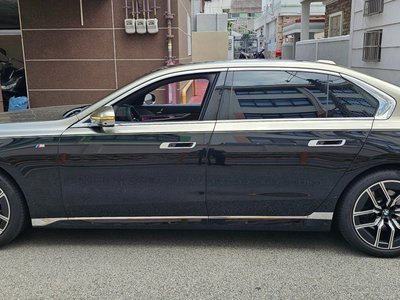 2024 BMW 7 SERIES photo 3