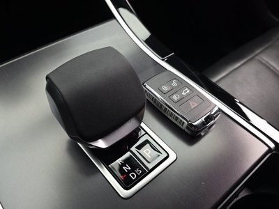 LAND ROVER RANGE ROVER VELAR - 9