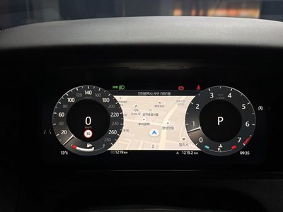 LAND ROVER RANGE ROVER VELAR - 8