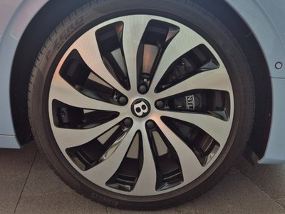 BENTLEY FLYING SPUR - 6