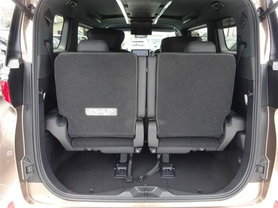 TOYOTA ALPHARD - 9