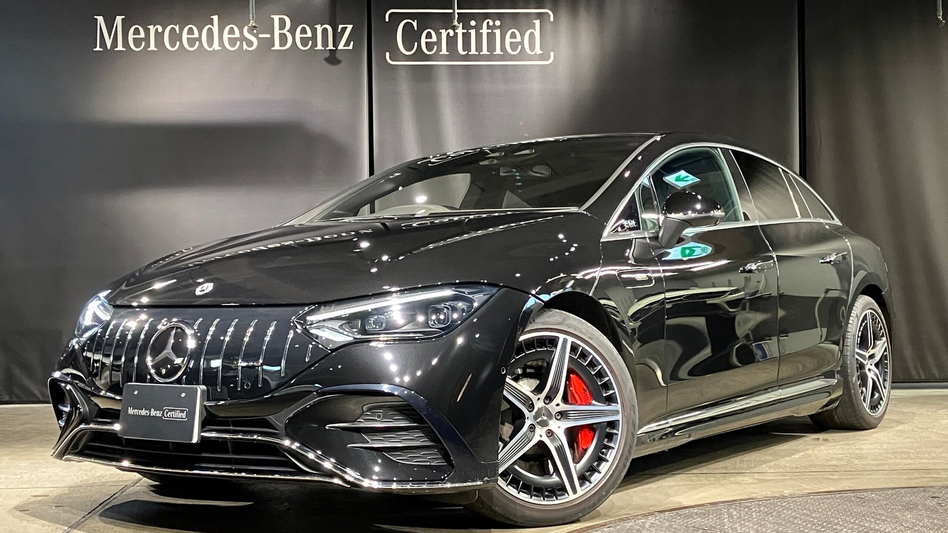 MERCEDES-BENZ EQE AMG - View 1