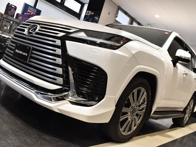 LEXUS LX - 2