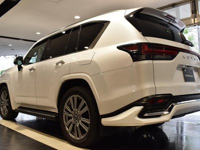 LEXUS LX - 4