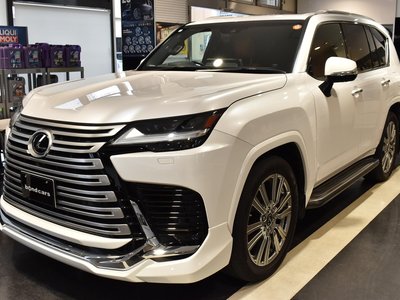 LEXUS LX - 7