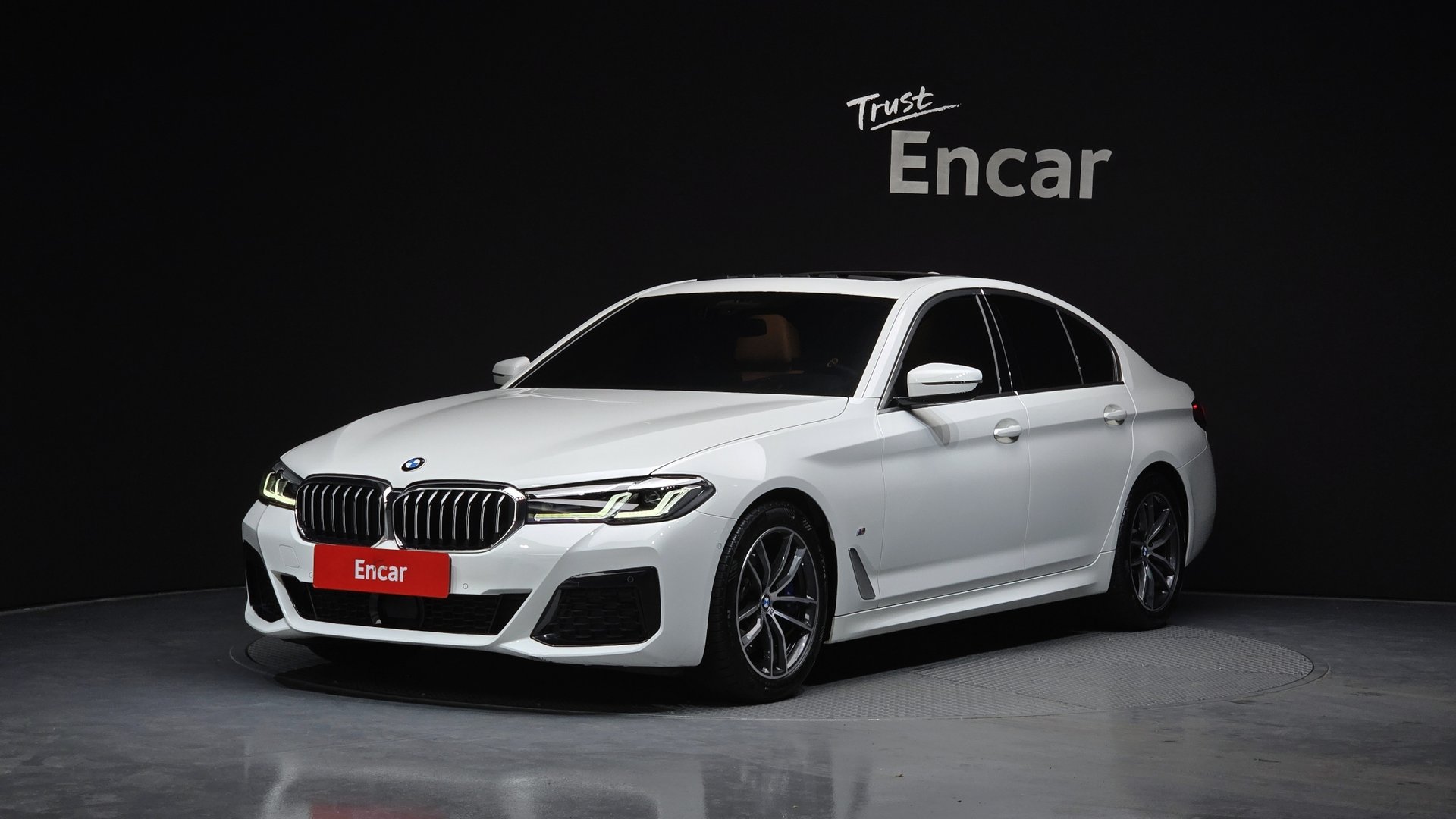 BMW 5 SERIES - View 1