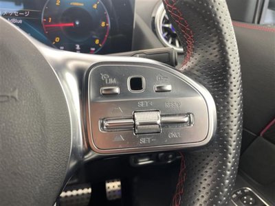 MERCEDES-BENZ GLA - 10