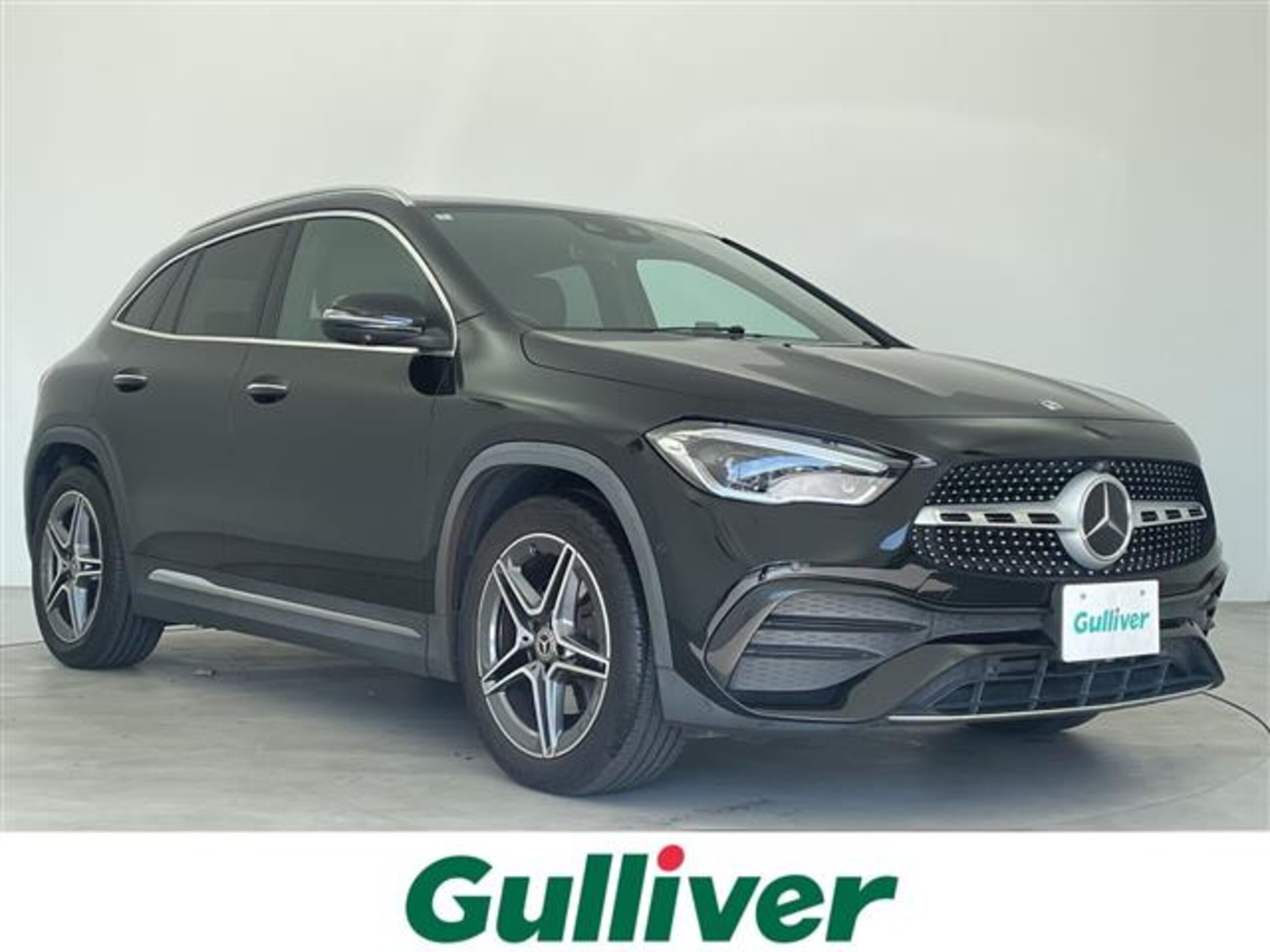 MERCEDES-BENZ GLA - View 1