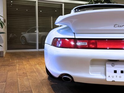 PORSCHE 911 - 10