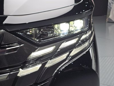 صورة 9 لـ 2025 Toyota ALPHARD