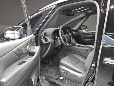 2025 Toyota ALPHARD — миниатюра 13