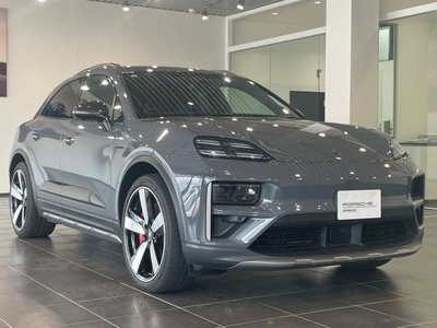 PORSCHE MACAN - 4