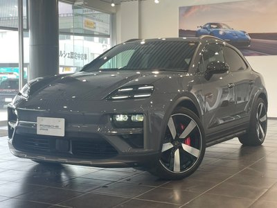 PORSCHE MACAN - 2