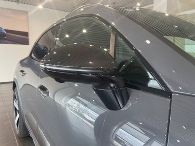 PORSCHE MACAN - 10
