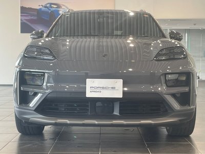 PORSCHE MACAN - 3