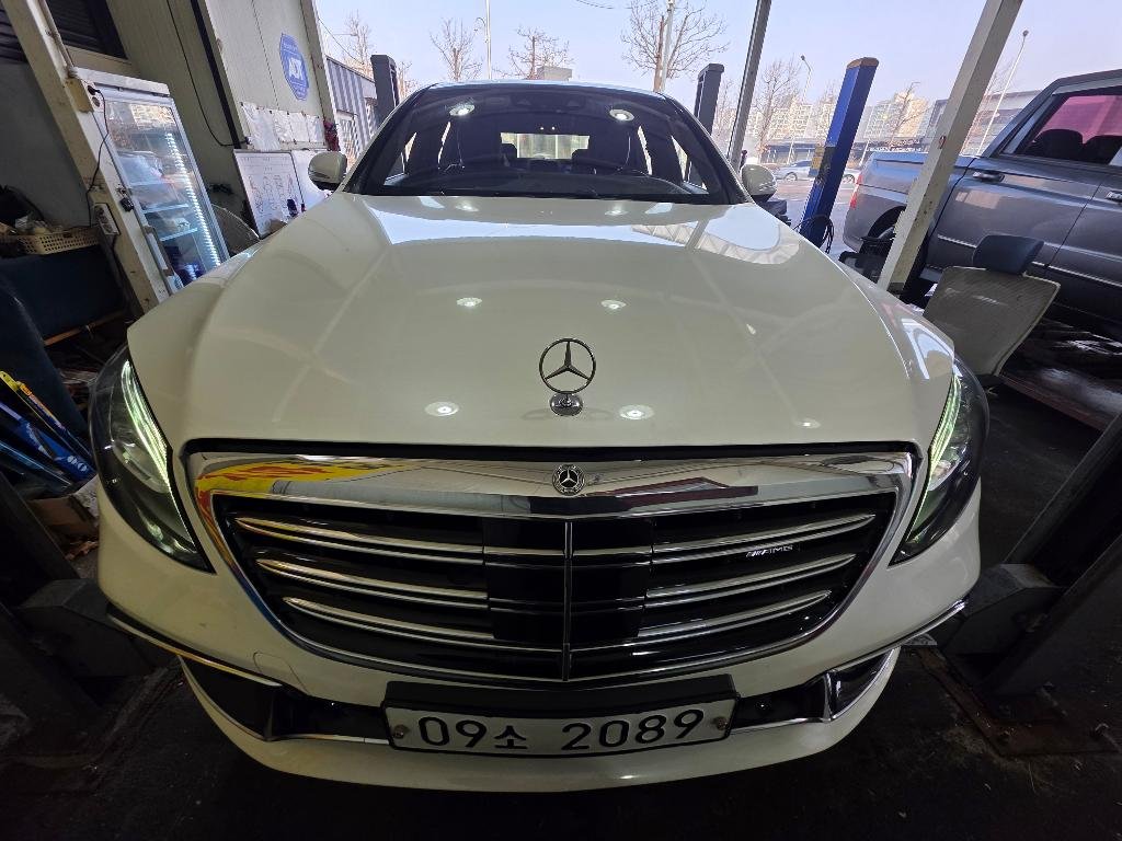 MERCEDES-BENZ S-CLASS - View 1