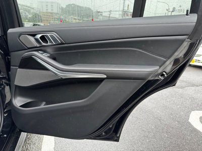 2023 BMW X7 — миниатюра 85