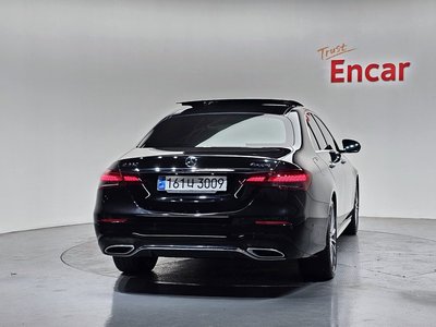 MERCEDES-BENZ E-CLASS - 3