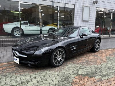 MERCEDES-BENZ SLS AMG