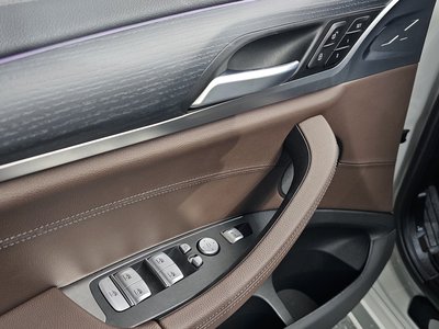 صورة مصغرة 14 لـ 2024 BMW IX3