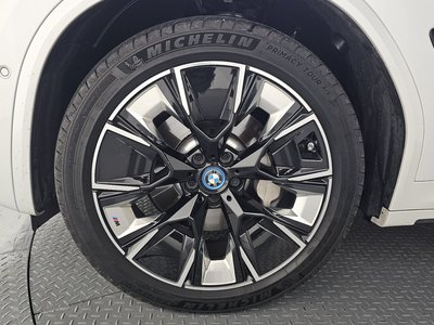 صورة 6 لـ 2024 BMW IX3