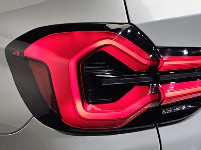 صورة 10 لـ 2024 BMW IX3