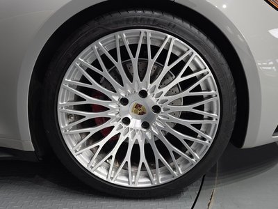 PORSCHE 911 - 8