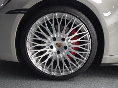 PORSCHE 911 - 6