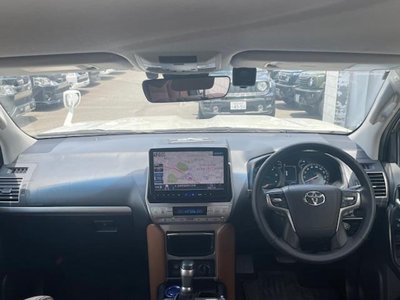 2021 Toyota LAND CRUISER PRADO 照片 3